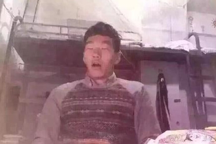 新闻哥：有一种境界叫作辣条！2016.01.12