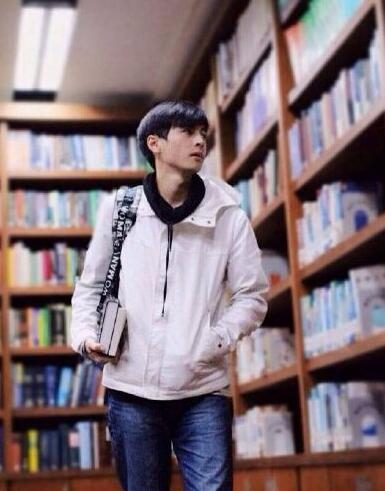 南大校草蒲熠星微博及家境 蒲熠星女友照片资料曝光