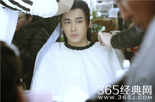 《诛仙》电视剧李易峰版张小凡定妆片场照首次亮相