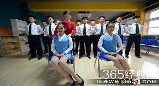 田佳园田佳钰父母资料家境 双胞胎空姐引关注