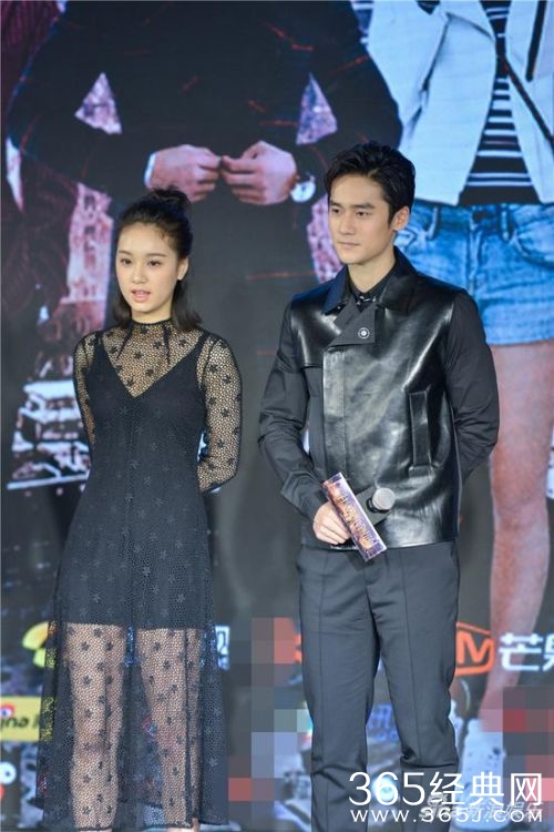 蒋劲夫程砚秋情侣装