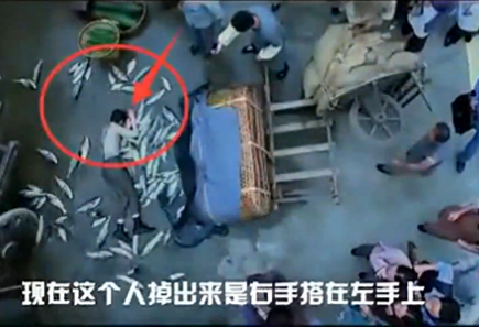 电视剧《煮妇神探》的穿帮镜头第一期