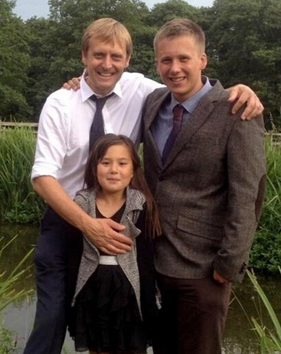 41岁英男子16年生800多孩子