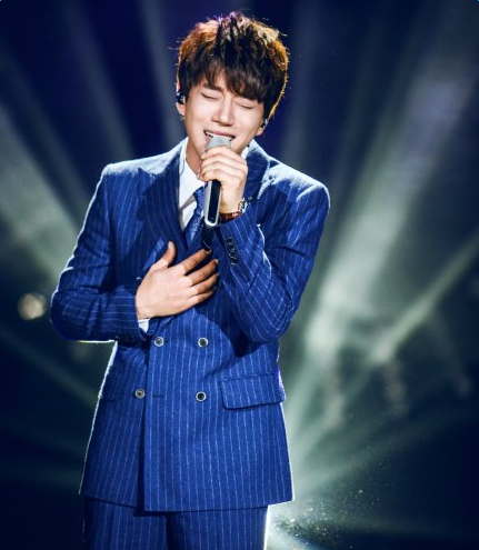 我是歌手第四季第一期黄致列那个人歌词试听下载