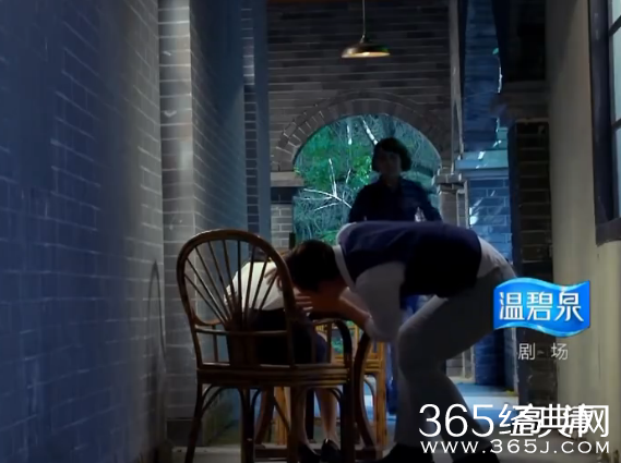 煮妇神探第15集剧情介绍