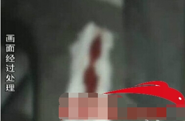 南宁洪濑两女子争吵卫生巾抽脸监控视频