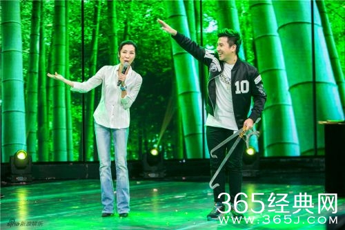 杨紫琼录制《天天向上》