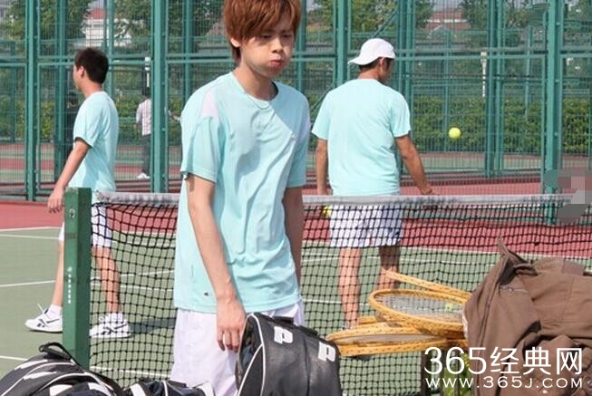 深扒当红小鲜肉们的黑历史 不堪入目粉丝请准备大心脏