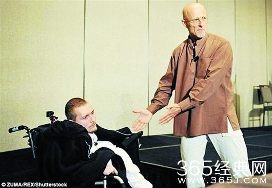 给猴子换头手术成功 医生逆天医术强大