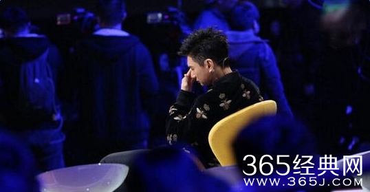 吴奇隆录制蜜蜂少女队突发肠胃炎