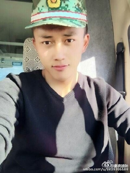 要被这个兵哥哥帅哭了秒拍视频完整版