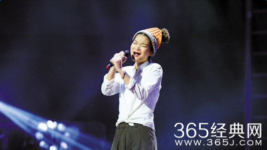 我是歌手第四季第三期踢馆歌手是谁