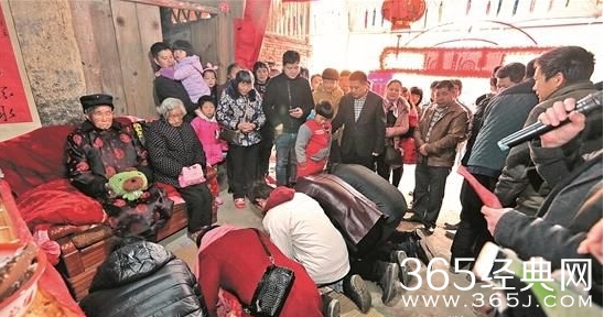 百岁老人过橡树婚子孙156个组图 什么是橡树婚