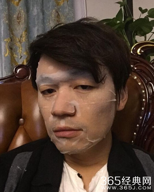 王宝强敷面膜