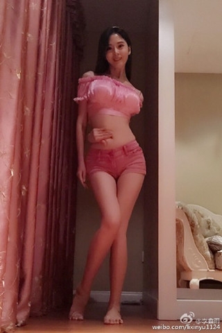 五鼠闹东京庞妃娘娘是谁演的