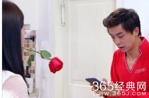 新婚公寓中谢晓骏用什么牌子的手机