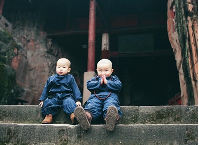 最萌和尚兄弟网络走红照片 并非兄弟也不是和尚