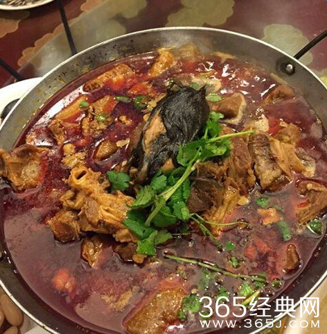 重庆婚宴吃出整只老鼠饭店名称及地址