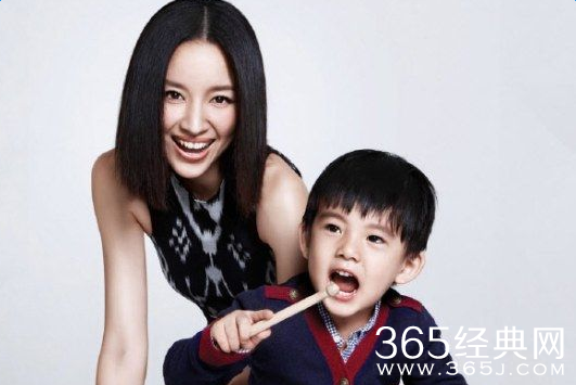 单亲妈妈董洁携子加盟《妈妈是超人》