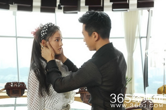 林允自曝性格像美人鱼 称周星驰很神奇