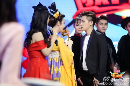 《偶滴歌神啊》第二季收官之战 毒药返场激情演唱