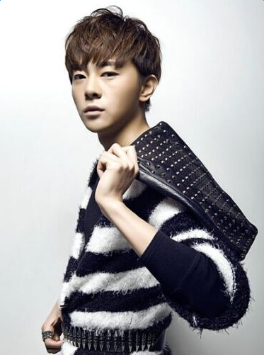 女医明妃传程村霞和允贤什么关系 程村霞扮演者张皓然个人资料