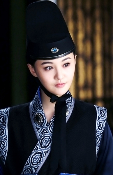 《五鼠闹东京》郑爽男装帅气 情感曲折