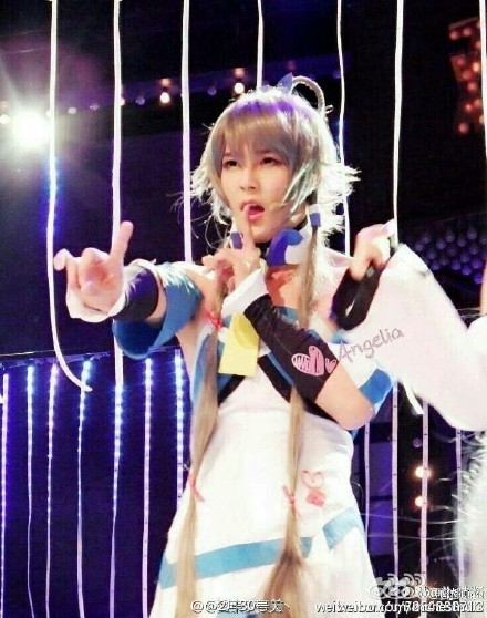 汪东城cos二次元少女洛天依