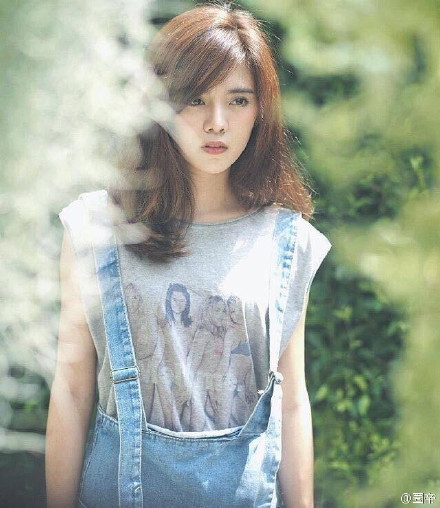 泰国女孩撞脸鹿晗 网友：失散多年的兄妹