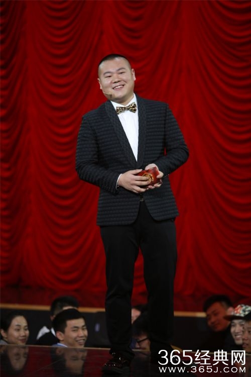 欢乐喜剧人岳云鹏顶替郭德纲主持