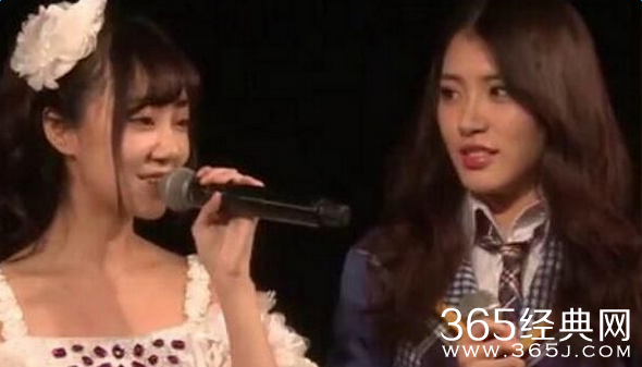 SNH48为唐安琪祈福公演笑场白衣女生资料遭扒