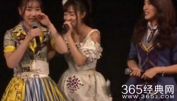 SNH48为唐安琪祈福公演笑场白衣女生资料遭扒