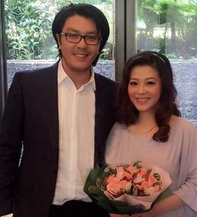阿杜将当爹宣布妻子怀孕 老婆非圈内人