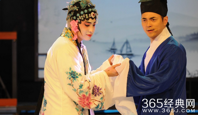 对口型潘玮柏PK二次元汪东城 扮青衣美呆