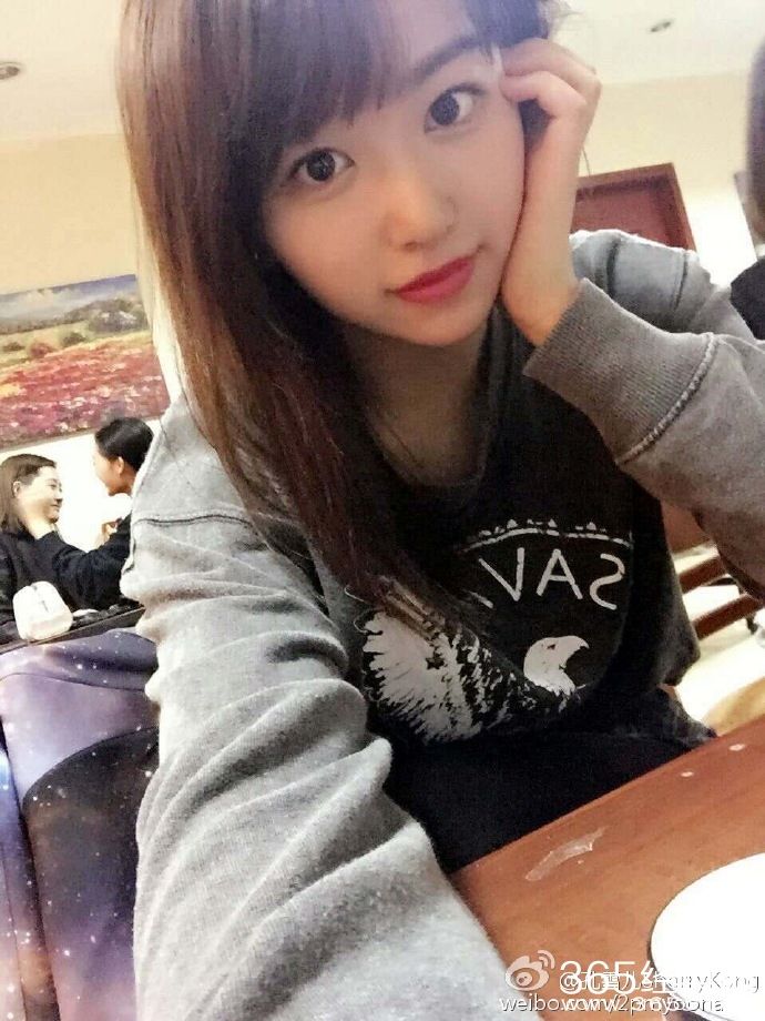 蜜蜂少女队孔雪儿个人资料背景