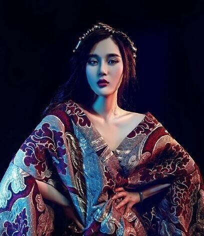 蜜蜂少女队林璐瑶个人资料背景