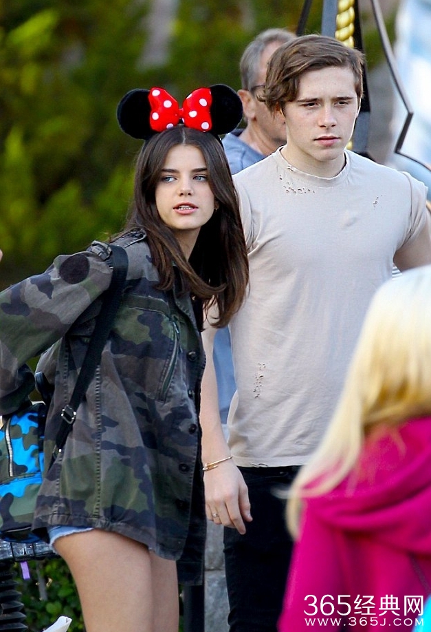 大布与Sonia Ben Ammar等游迪士尼