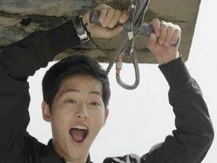 太阳的后裔柳时镇同款手链哪里有卖多少钱