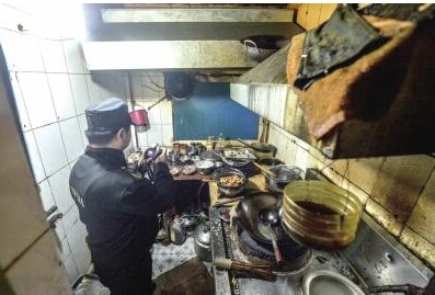 315晚会饿了么黑作坊视频片段