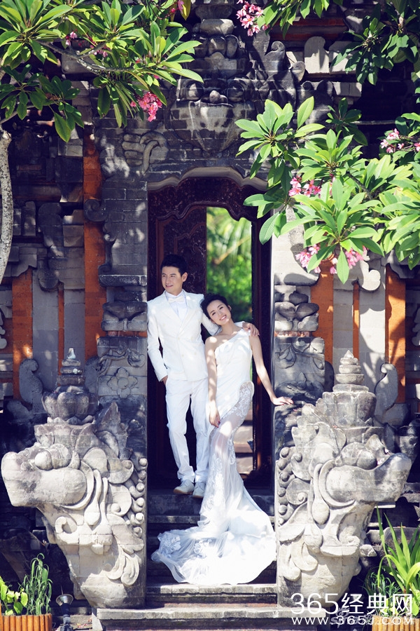 盘点明星婚纱好莱坞：盛装出席只为嫁给你！