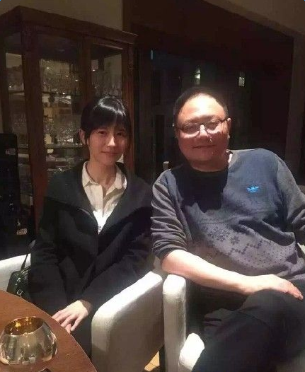 Papi酱真名老公照片资料身家背景 Papi酱喜获获1200万投资