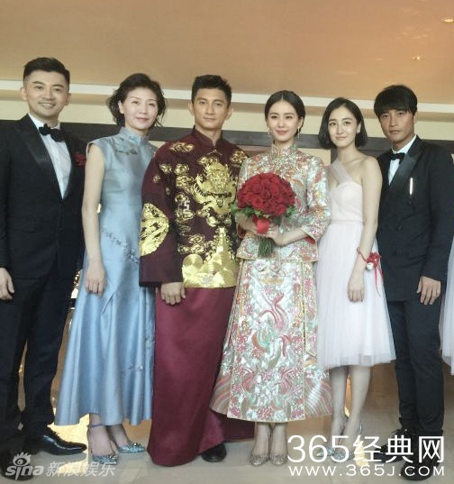 刘诗诗妈妈气质如兰走红 明星妈妈依旧美丽