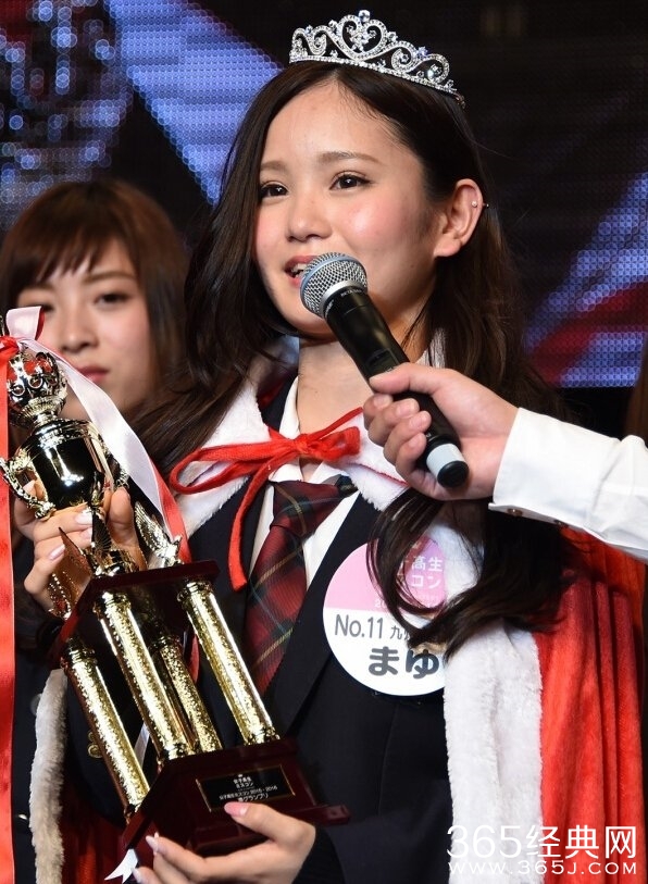 日本“第一可爱女高中生”出炉：大家感受下