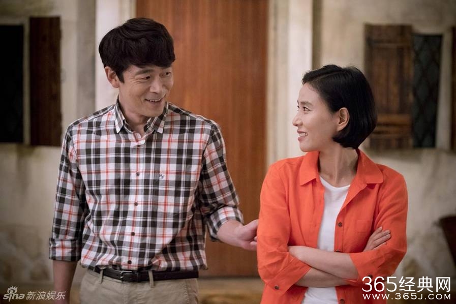 《太阳后裔》幕后有爱！宋仲基为乔妹遮阳