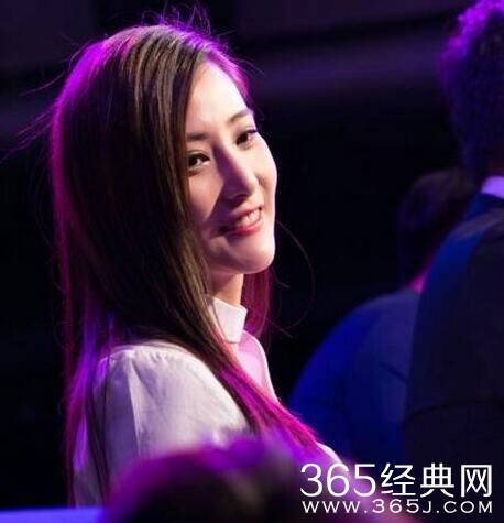 重生之名流巨星饰演云修经纪人的Amanda是谁