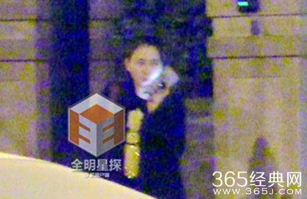 马苏醉酒随小鲜肉回公寓 疑似新男友曝光