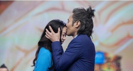 汤唯吴秀波亮相王牌对王牌秀恩爱