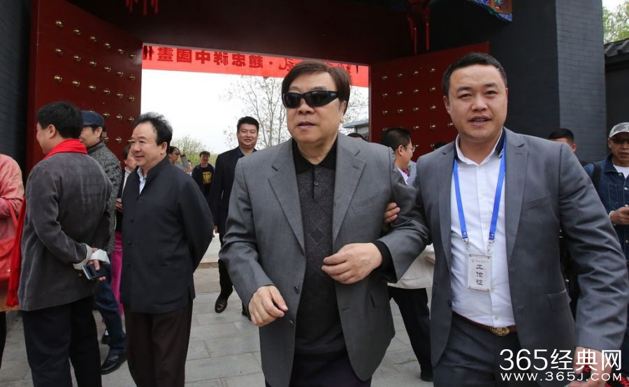 赵忠祥犯事儿被抓是真的吗