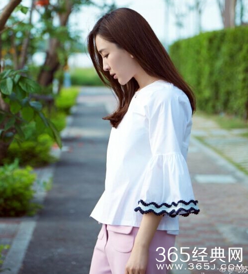 马苏白衣清纯写真曝光