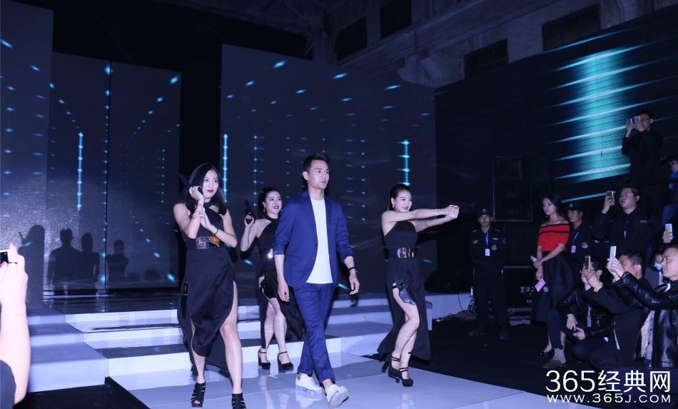 发布会变卖萌会！刘涛王凯蒋欣表情逗趣